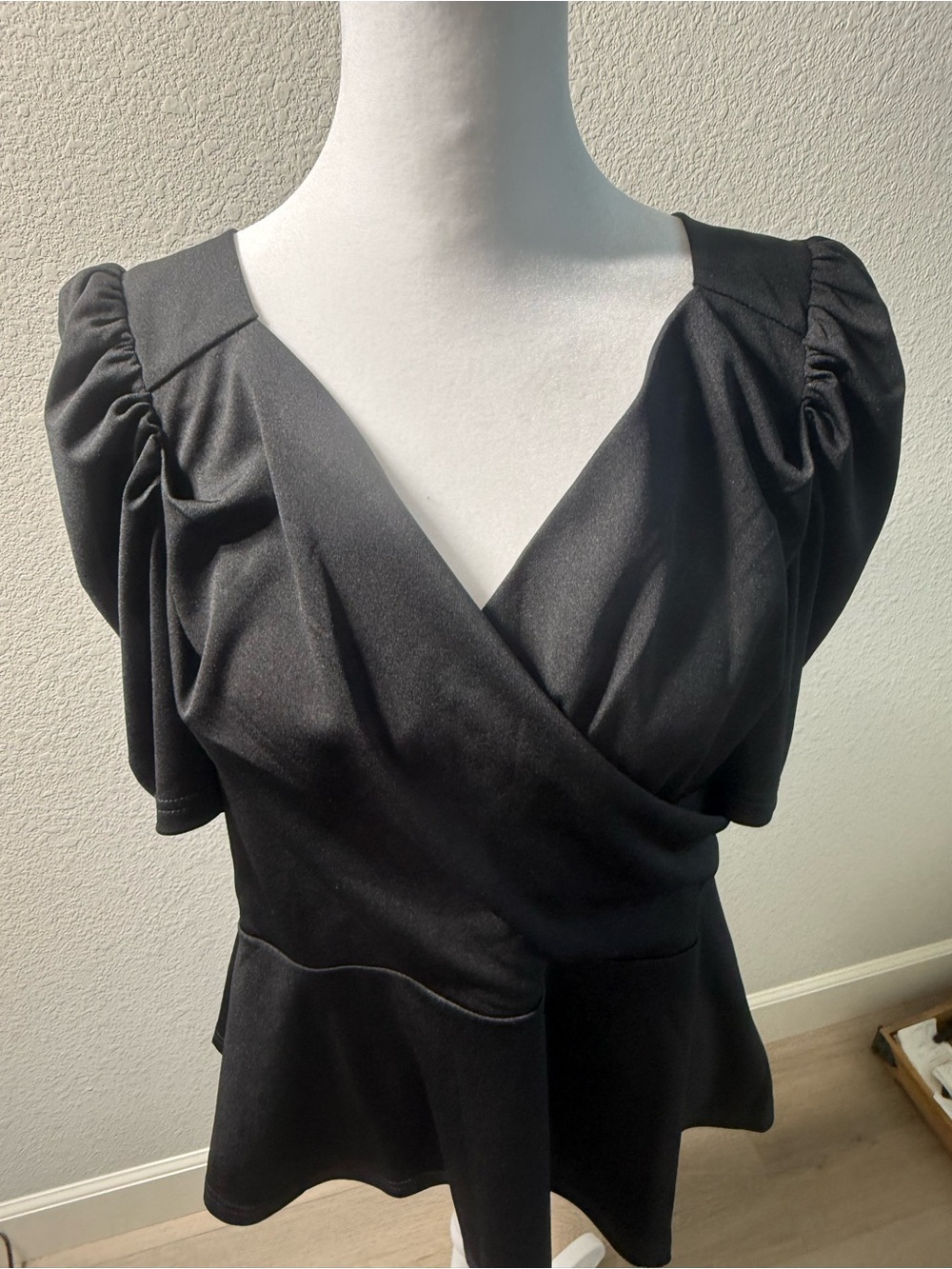 Grace Karin Black V-Neck Puff Sleeve Peplum Top